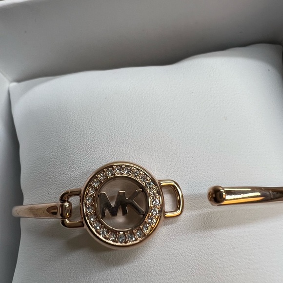 Michael Kors Bracelet - Picture 3 of 8